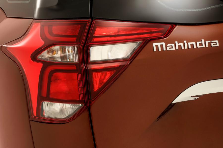 Детали экстерьера Mahindra XUV500 W10 2019 года  (EU) (фото 10 из 40)